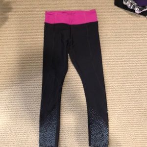 Lululemon 7/8 speed tight size 4, navy blue